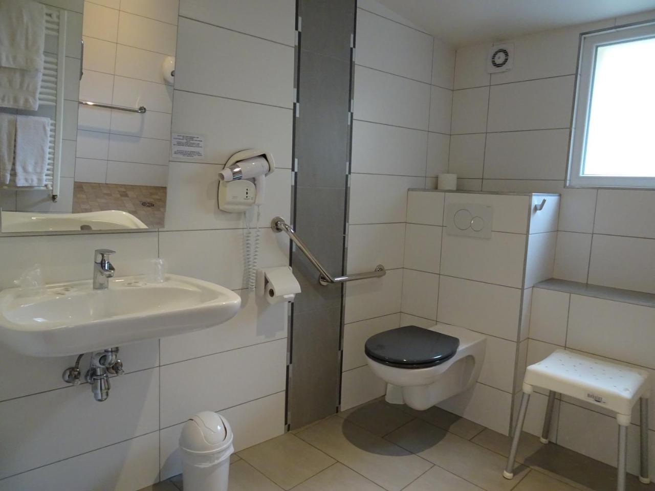 Hotel La Guimbarde Morteau Eksteriør bilde